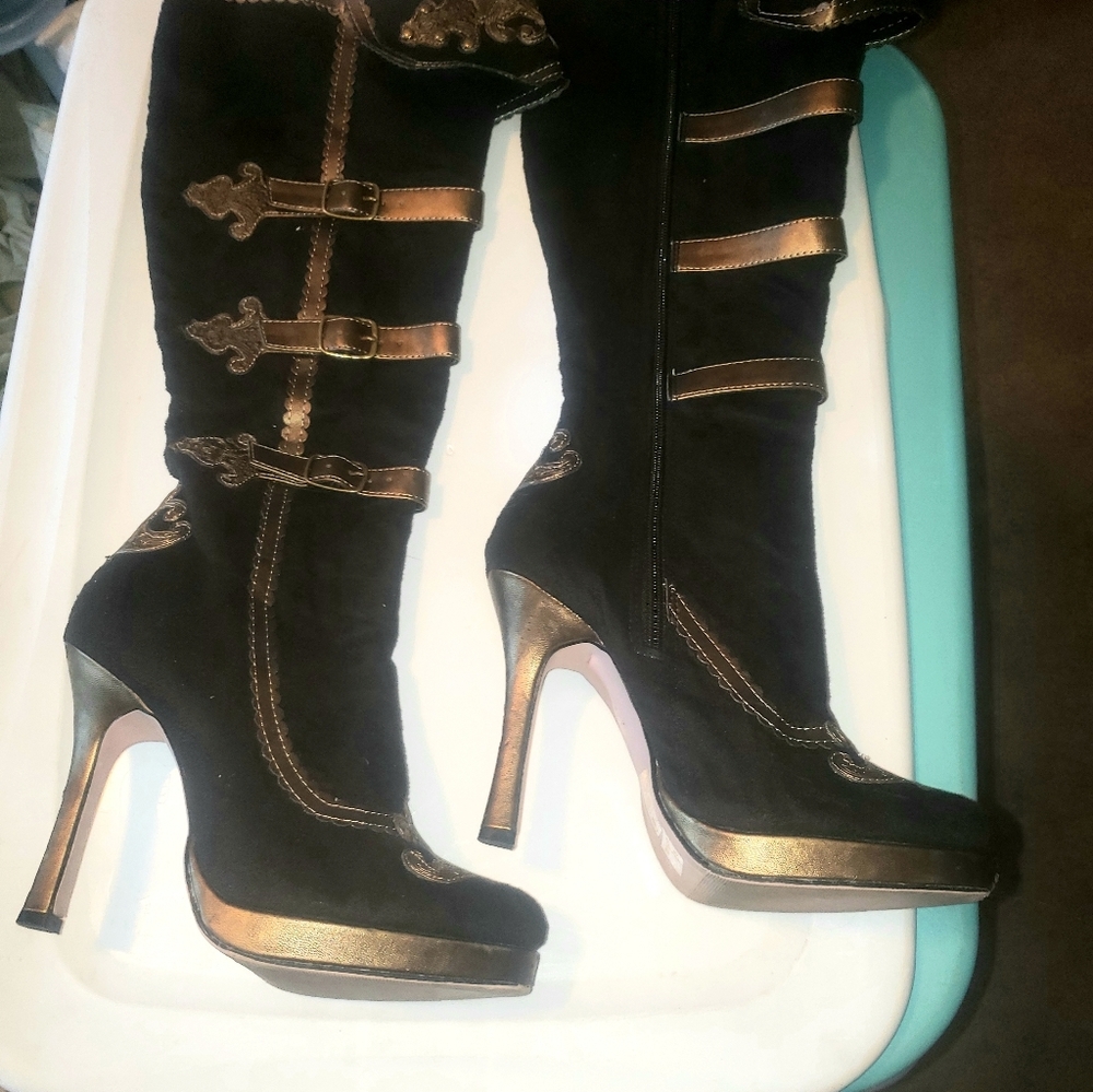 High heel boots
